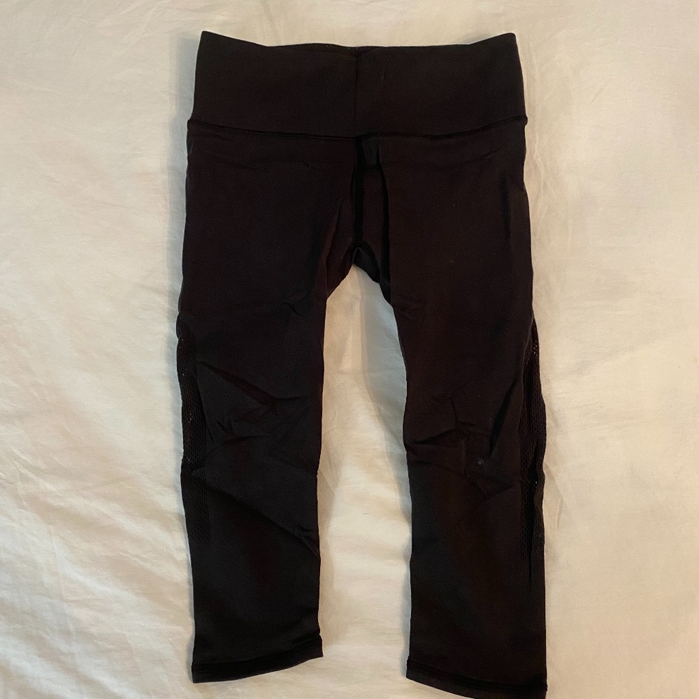 Lululemon Leggings 21" (Black, size small)